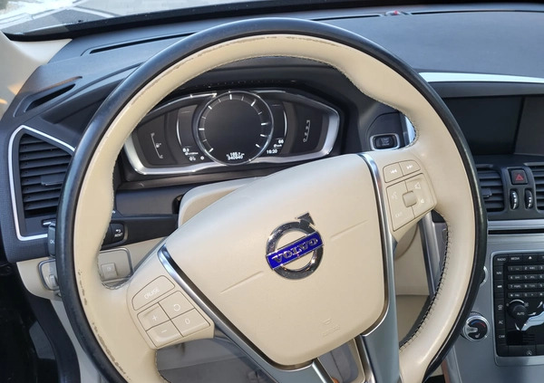 Volvo XC 60 cena 59000 przebieg: 350000, rok produkcji 2017 z Halinów małe 121